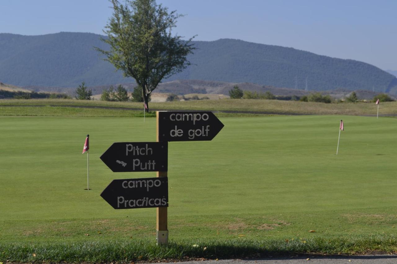 Apartamento Las Margas Golf Pirineo Aragones Sabinanigo Luaran gambar